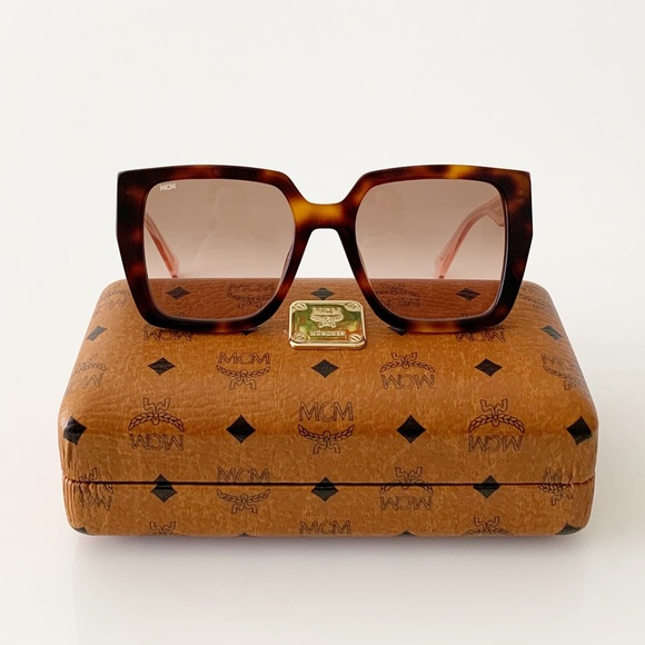 Authentic mcm brand new - Picture 2 of 9